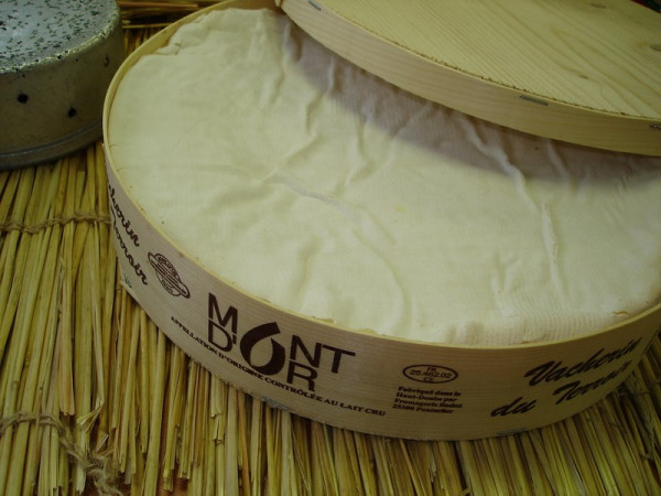 Kaeseladen online shop MONT D'OR VACHERIN DU TERROIR COUPE X 2