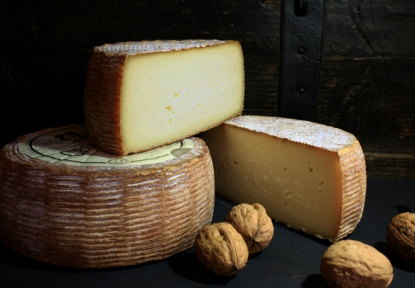 Kaeseladen online shop TOMME DES CROQUANTS AFF. LIQUEUR DE NOIX PAST 900GR